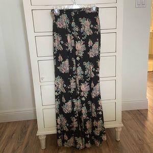 Brandy Melville flowy cute pants